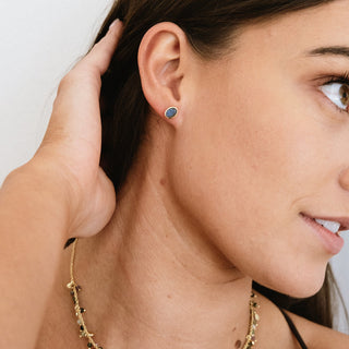 GEMSTONE STUD