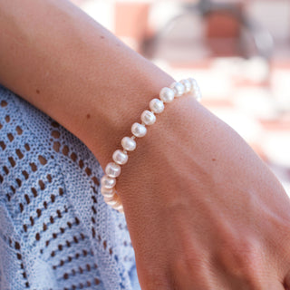 SILVER FRESHWATER PEARL KNOTTED BRACELET