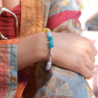 SILVER RAINBOW KNOTTED BRACELET