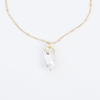 SIMPLE BAROQUE PEARL NECKLACE
