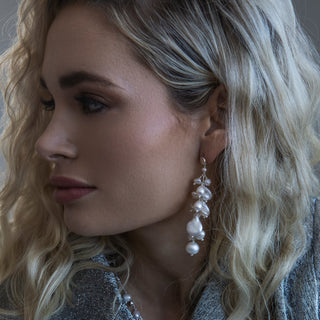 PEARL CHANDELIER EARRINGS -SILVER
