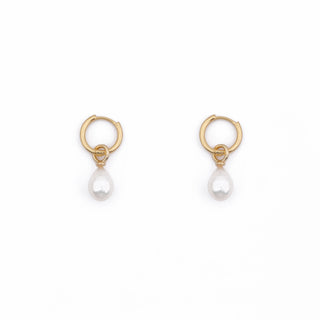 GOLD FAT RICE PEARL HUGGIE CHARM (PAIR)