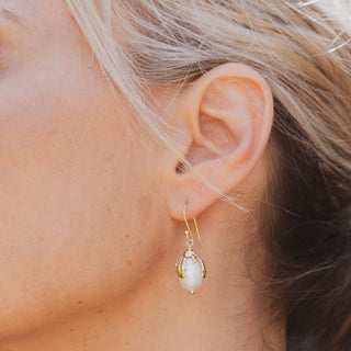 PEARL PETAL EARRINGS